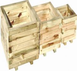 Square wooden planters set