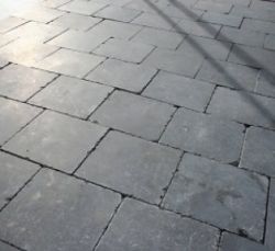 Natural hardstone Bluestone tiles tumbled 60x60x3cm